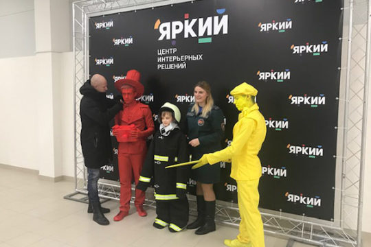 Фотоотчёт открытия ТЦ Яркий 12